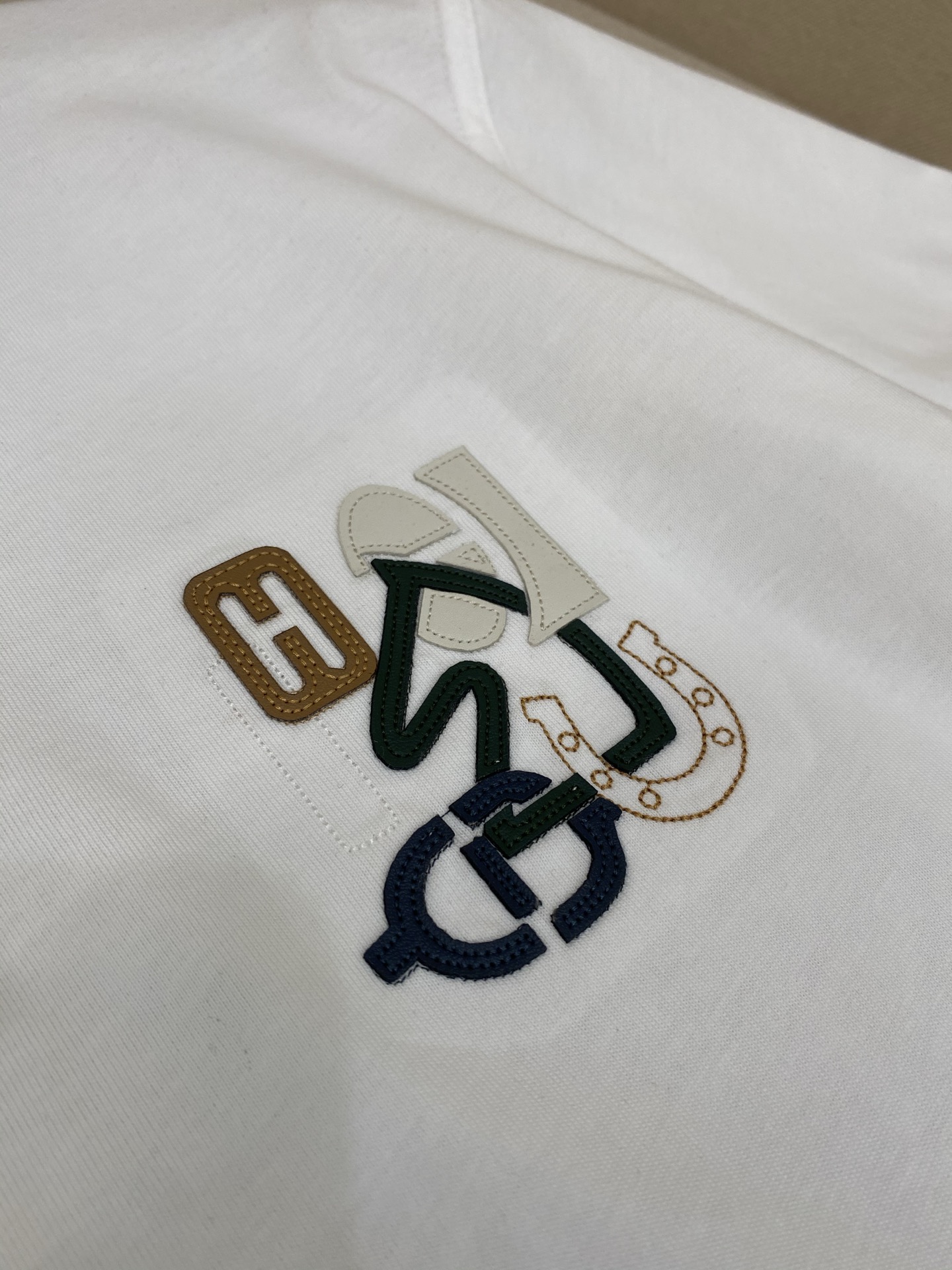 「正規品級」エルメス Hパズル Tシャツ レザーディテール付き ホワイト 詳細画像 3