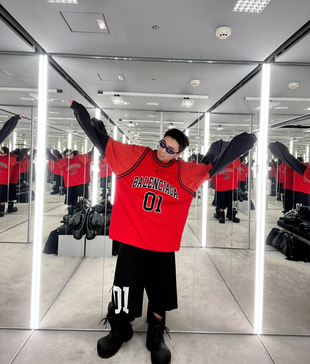 「正規品級」バレンシアガ バスケットボールシリーズ レイヤード ロングスリーブ Tシャツ レッド/ブラック 詳細画像 3
