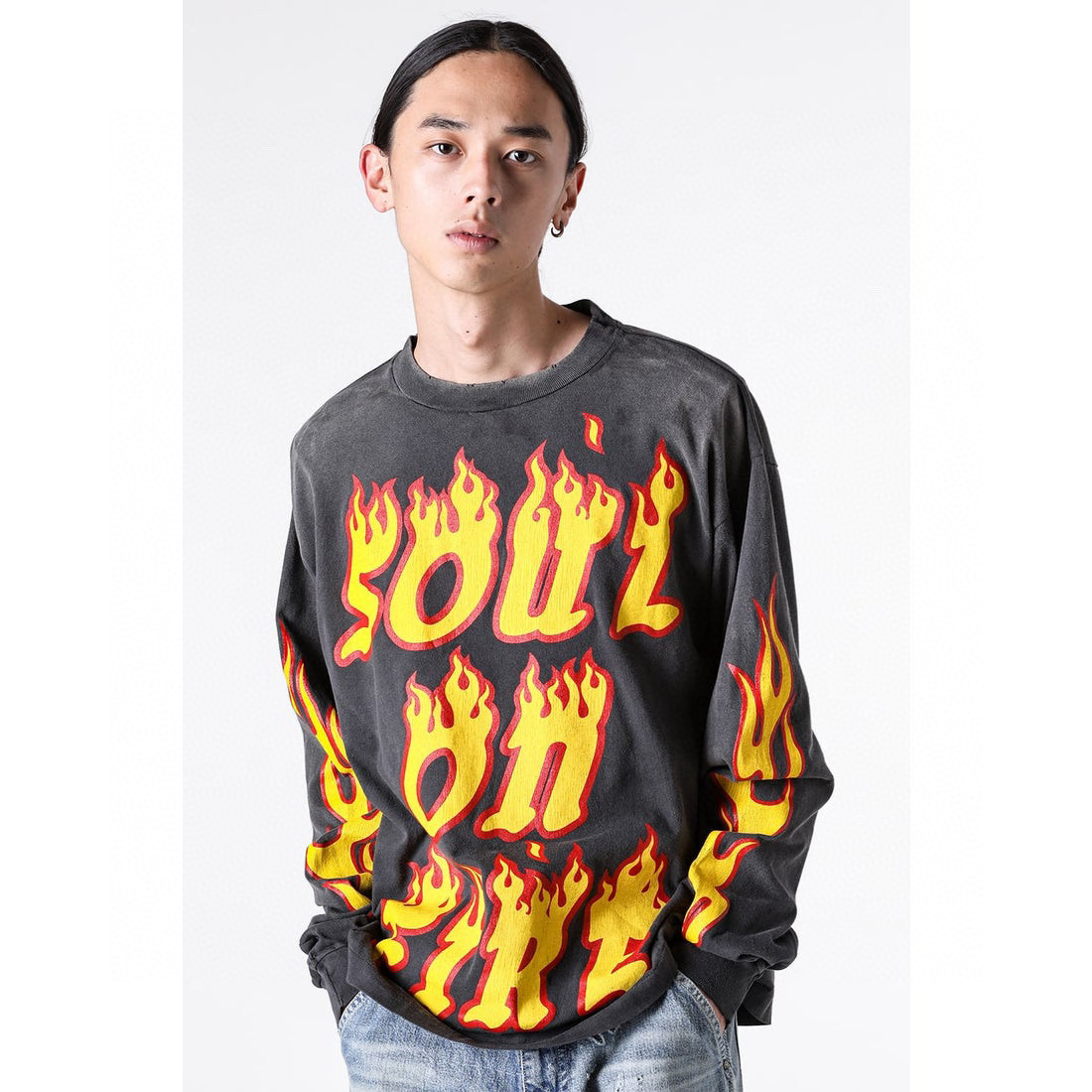 SAINT Mxxxxxx 炎文字プリント ロングスリーブTシャツ 詳細画像 1