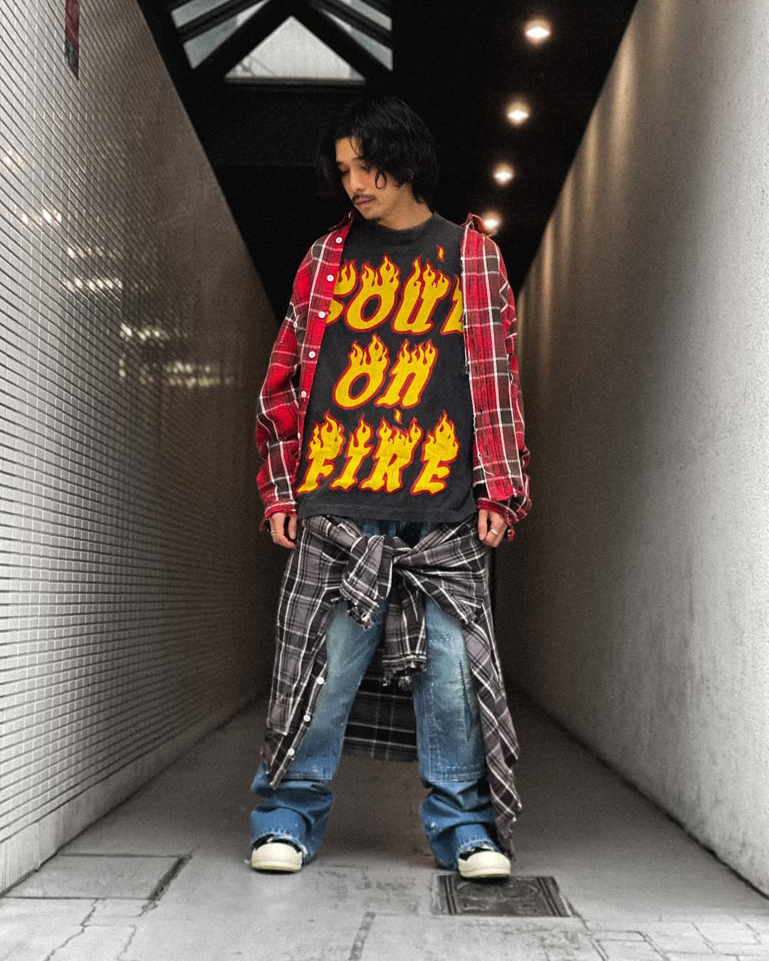 SAINT Mxxxxxx 炎文字プリント ロングスリーブTシャツ 詳細画像 3