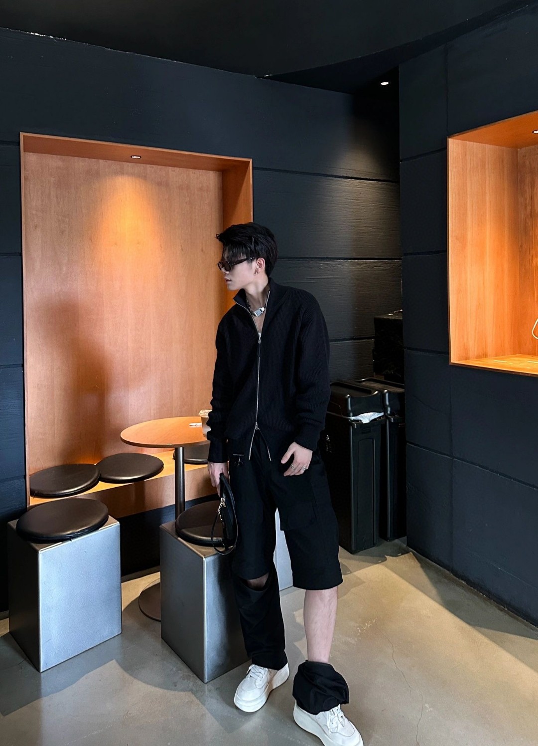 背中の四隅にロゴが入ったマルジェラのジップアップセータージャケット 詳細画像 2