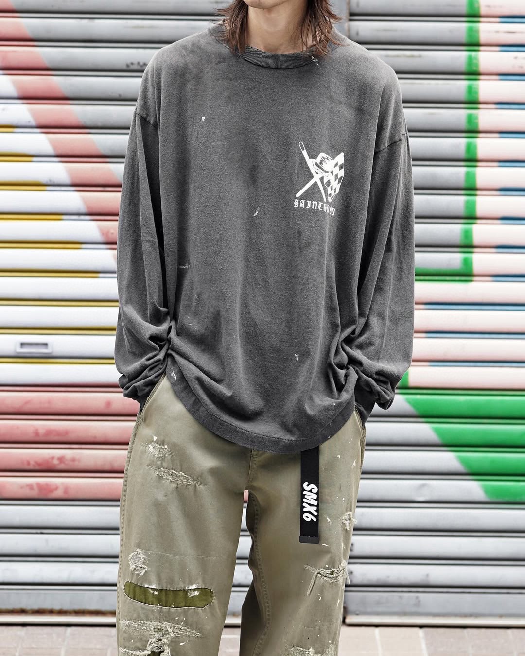 聖ミカエルの頭蓋骨のヘルメットプリントの長袖Tシャツ 詳細画像 2