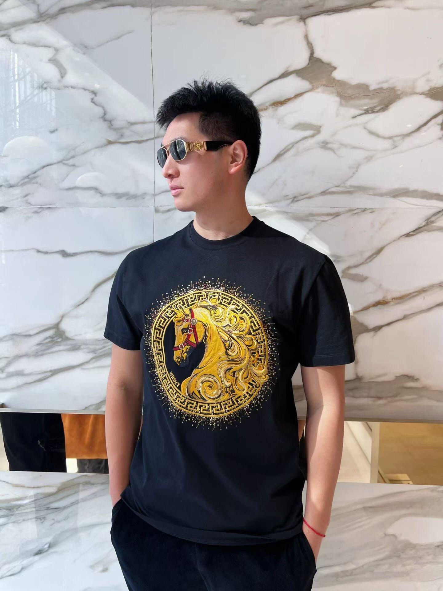 ヴェルサーチ ゴールデンホース刺繍入り半袖Tシャツ 詳細画像 3