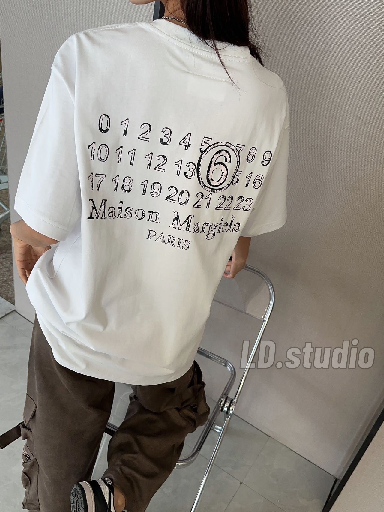 メゾン マルジェラ 背面にデジタルダブルイメージプリントを施した半袖Tシャツ 詳細画像 1