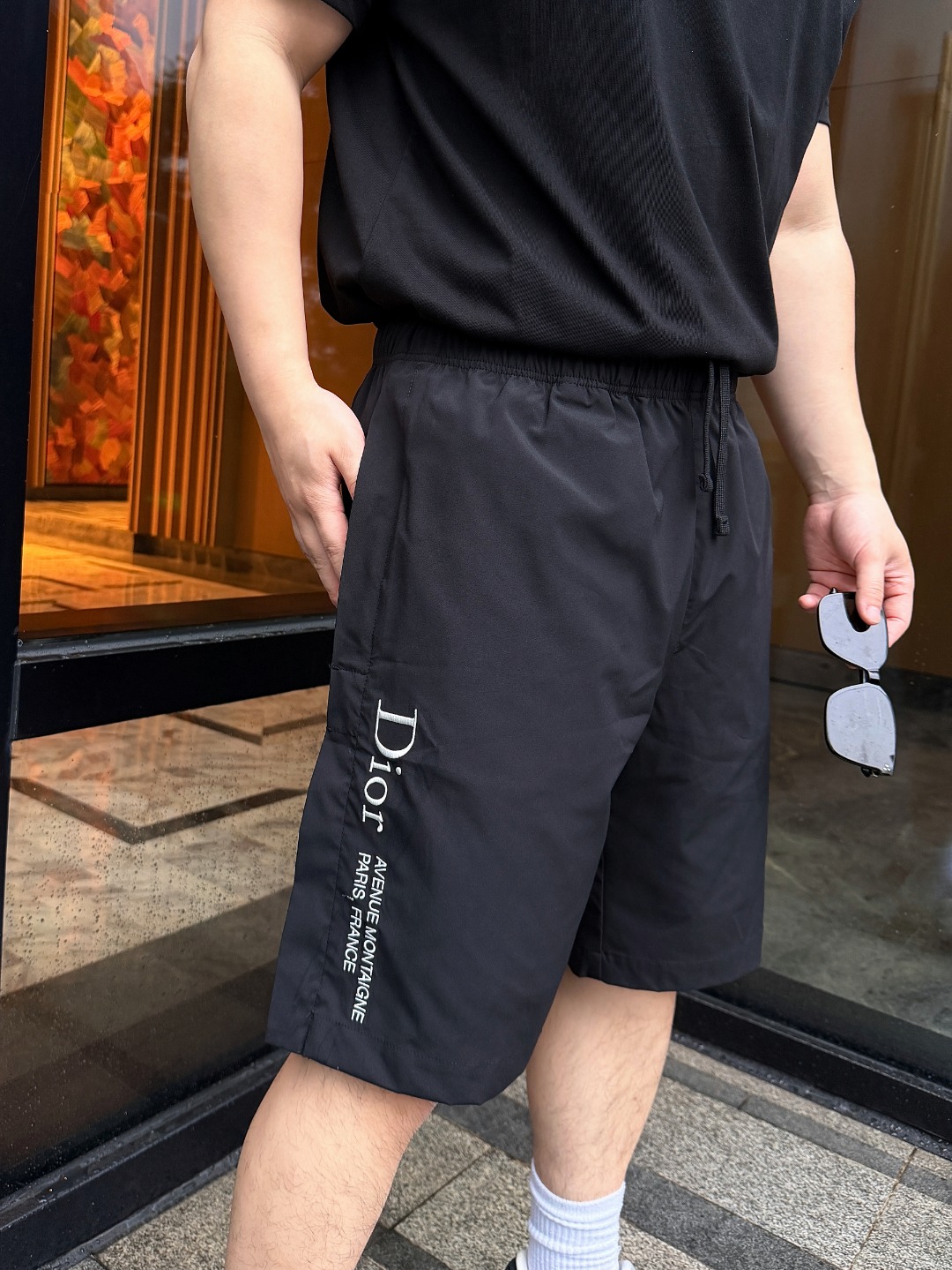 ディオール刺繍入りショートパンツ、サイドにレターロゴ入りジッパーポケット付き 詳細画像 2
