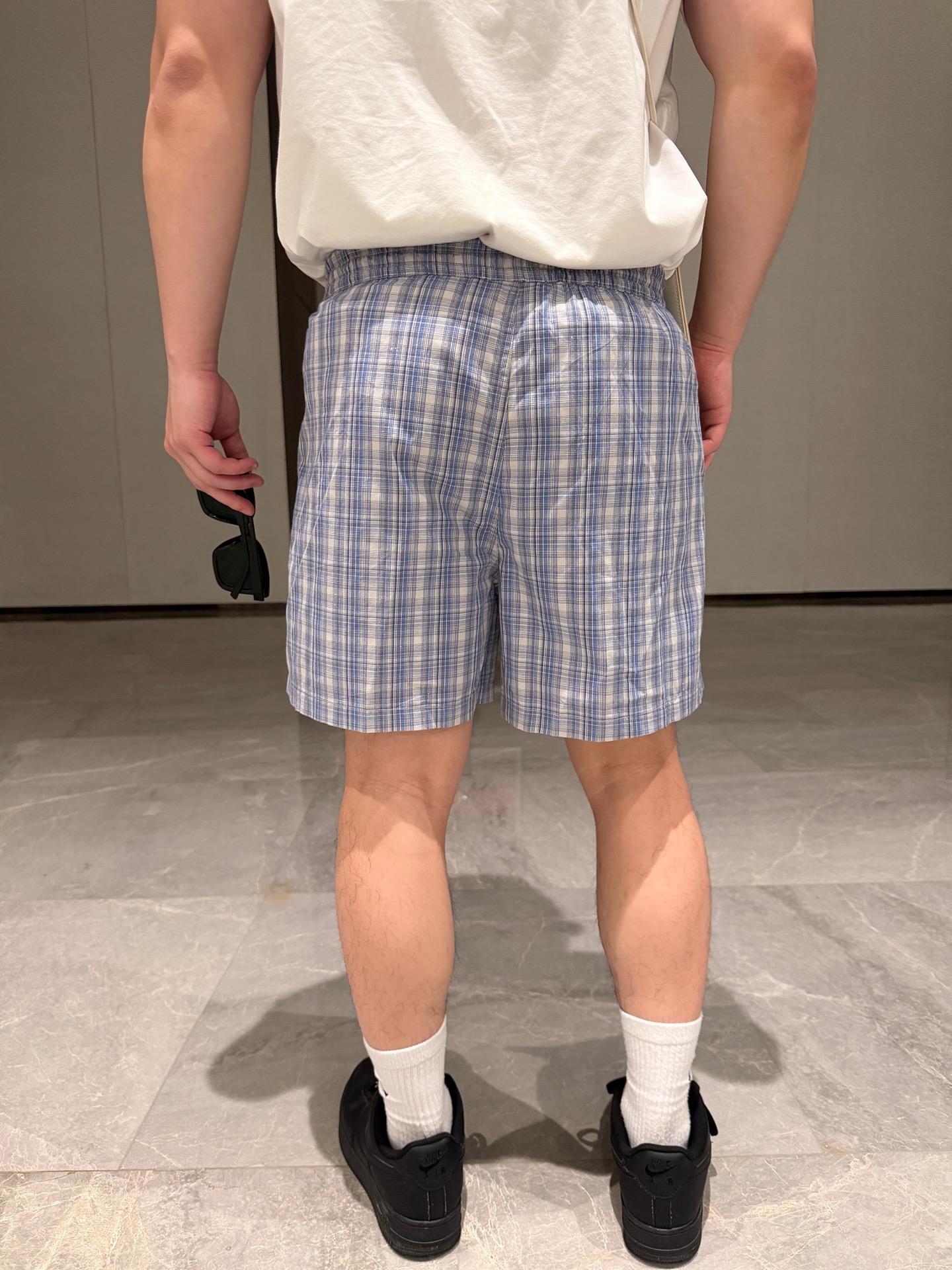 アクネ ストゥディオズのブルーのチェック柄ショートパンツ 詳細画像 2