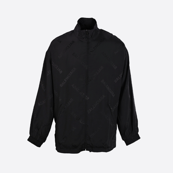 バレンシアガのマルベリーシルク オールオーバープリント ジャケット