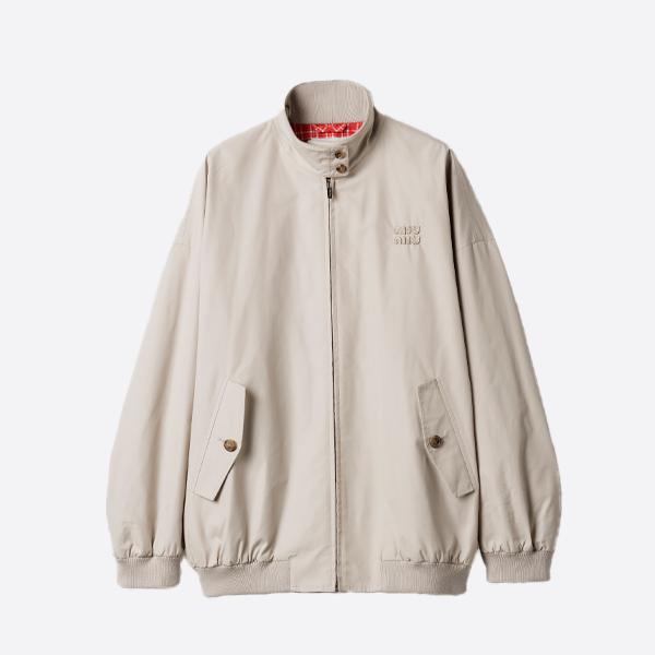 ミュウミュウの文字刺繍入りカラージャケット