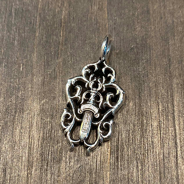 クロームハーツ ヴァインダガーペンダント