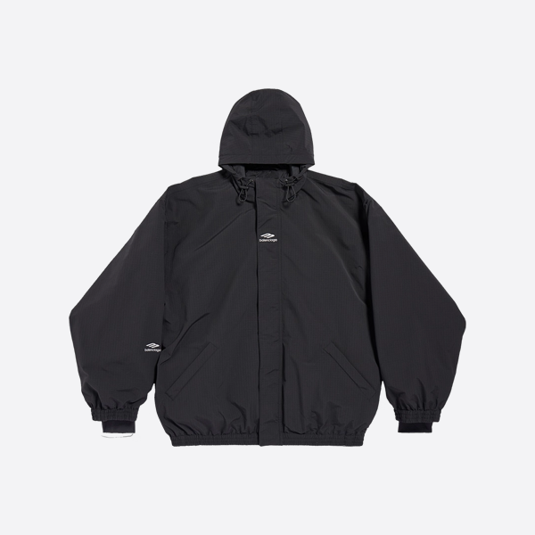 バレンシアガ 刺繍入りダウンジャケット ブラック