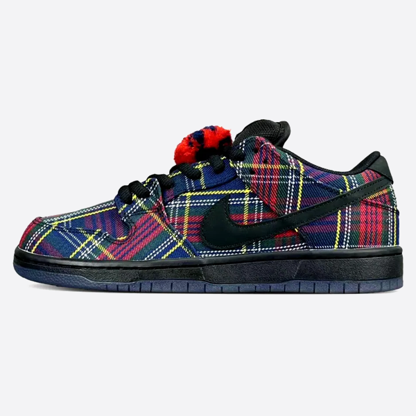 Nardwuar x Nike SB Dunk Low コラボレーション スコティッシュストライプ レッド＆ブルー nk0004674