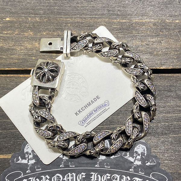 クロームハーツ VVS フルダイヤモンドセッティング スクエアクロス ハーフフラワー ラージブレスレット