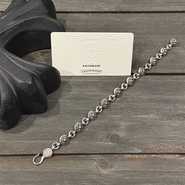 クロームハーツ ミディアム クロスシェイプ フローラル ブレスレット