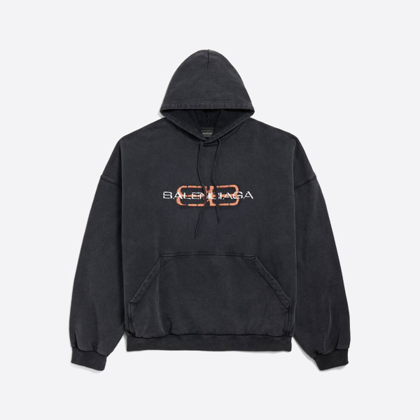 バレンシアガのヴィンテージ風ダメージ加工フード付きスウェットシャツ