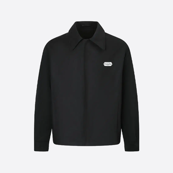 ディオールのスクエアロゴラムスキンレザージャケット