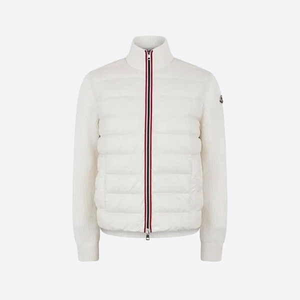 モンクレールのウェビングプラケット付きダウンジャケット