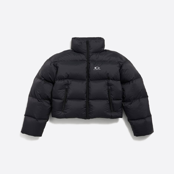 バレンシアガ スキーコレクション ラウンドロゴ 刺繍 パファージャケット