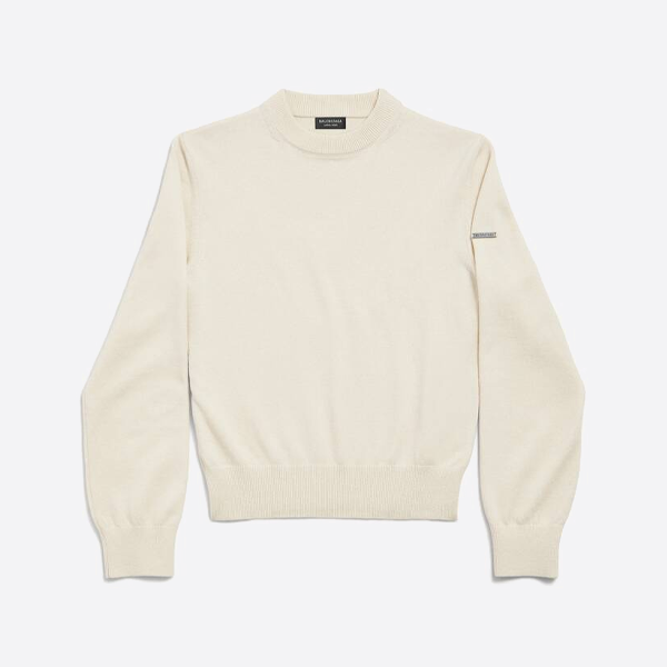 バレンシアガのホワイトニットプルオーバーセーター