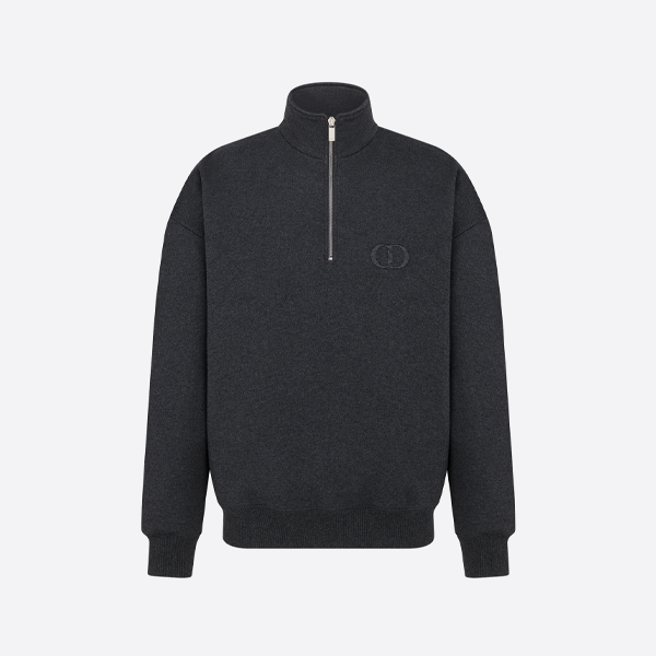 ディオールのラウンド刺繍ハーフジップスーツ（スタンドカラースウェットシャツ付き）