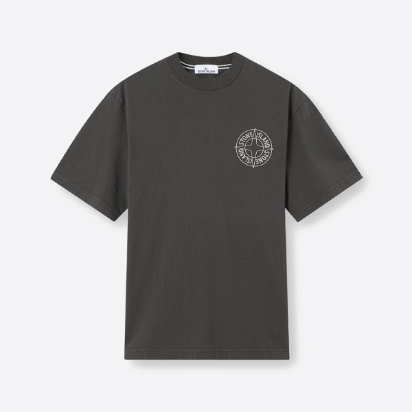 ストーンアイランドのコンパス半袖シャツ、ブラック。