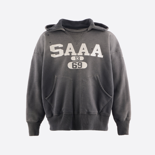 聖ミカエルのプリント入りパーカー