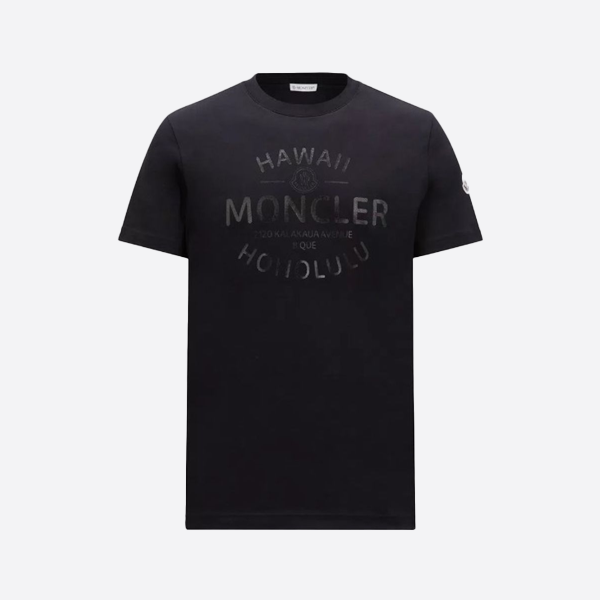 モンクレールのロゴスタンプ入り半袖シャツ