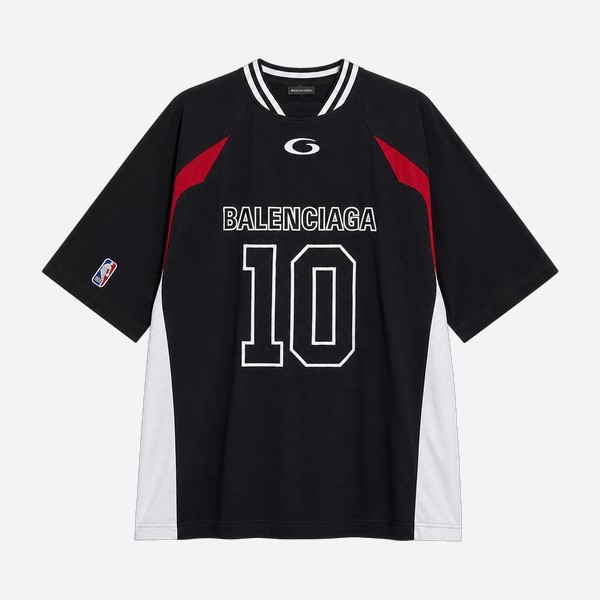 バレンシアガ x エヌビーエー 10 ジャージーTシャツ ブラック