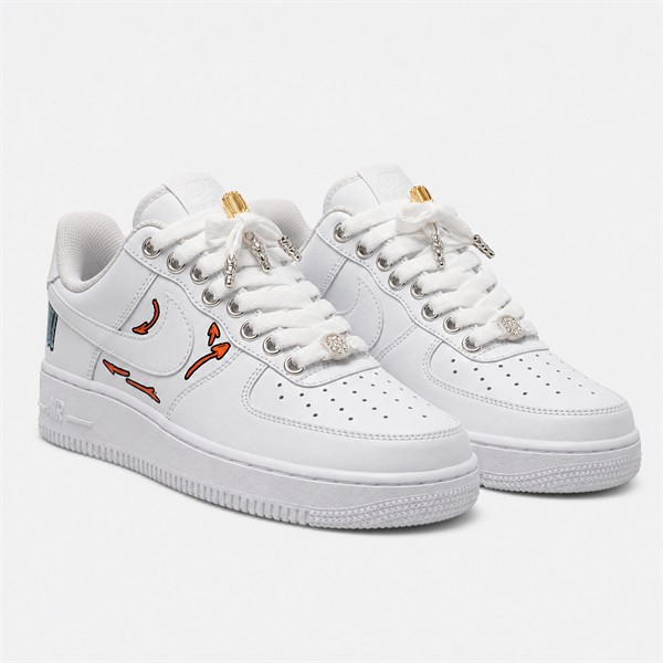 クロムハーツ x Nike Matty Boy ハンドペイント Air Force 1 ホワイト ゴールド