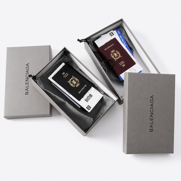 バレンシアガ Passport チケットウォレット バーガンディブラウン