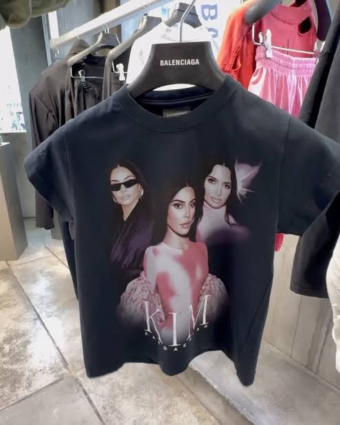 BALENCIAGA キム・カーダシアン オーバーサイズ Tシャツ Black Printed Cotton-Jersey T-Shirt | BALENCIAGA | MR PORTER