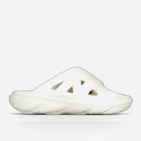 ニューバランス ショウヘイ x NB RCVRY スライド ホワイト RCVRYSS1