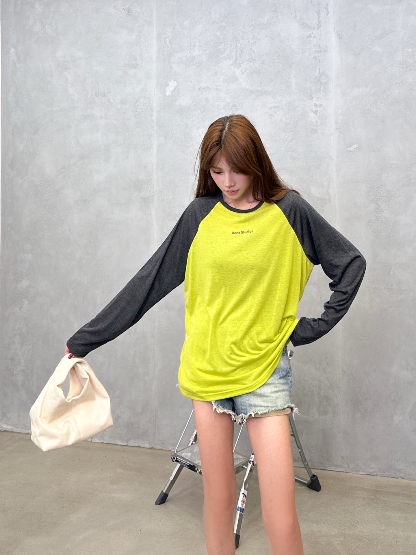 アクネ ストゥディオズ ラグランスリーブ ロングTシャツ ネオンイエロー×ブラック 詳細画像 3