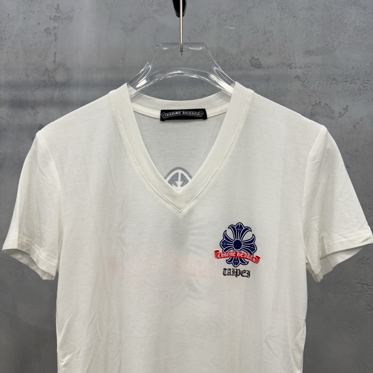 クロムハーツ Vネック 半袖Tシャツ ホワイト 詳細画像 3