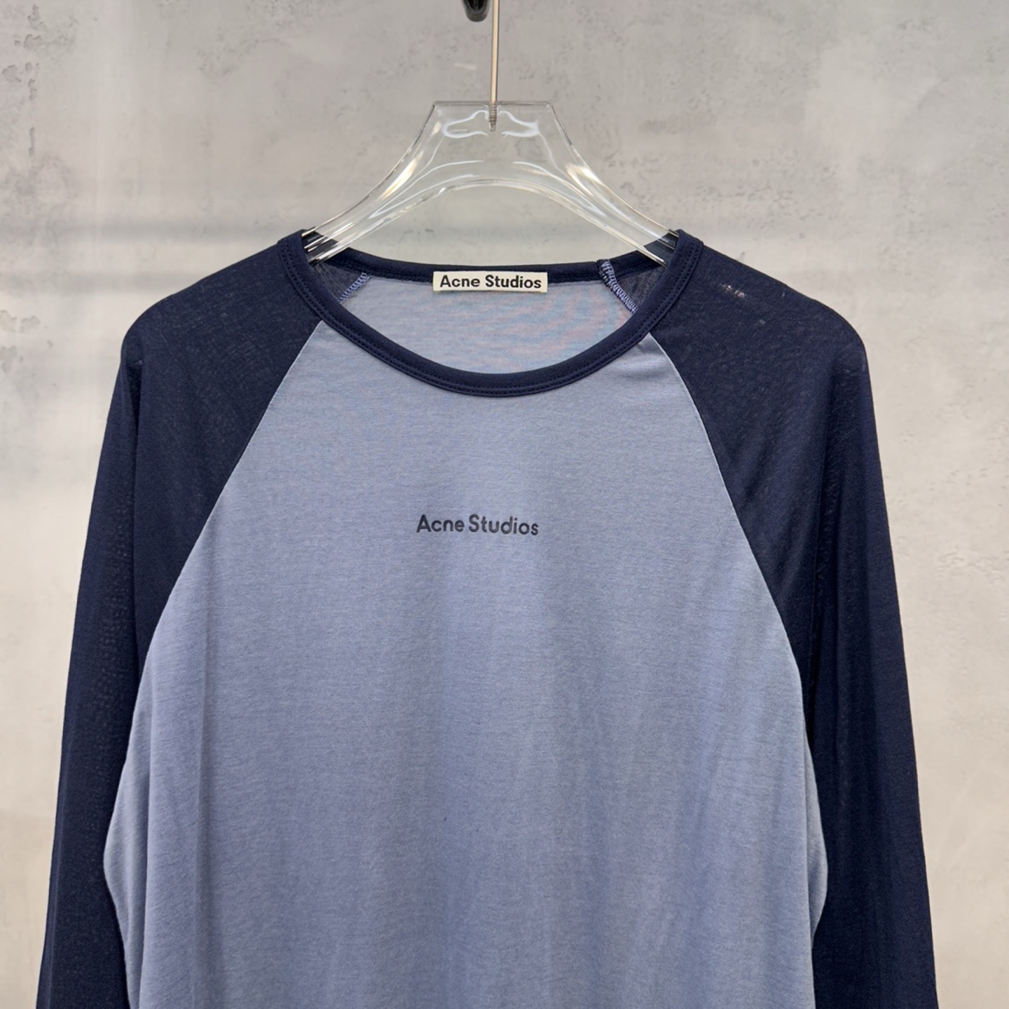 アクネ ストゥディオズ ラグラン長袖Tシャツ グレー×ネイビー 詳細画像 3