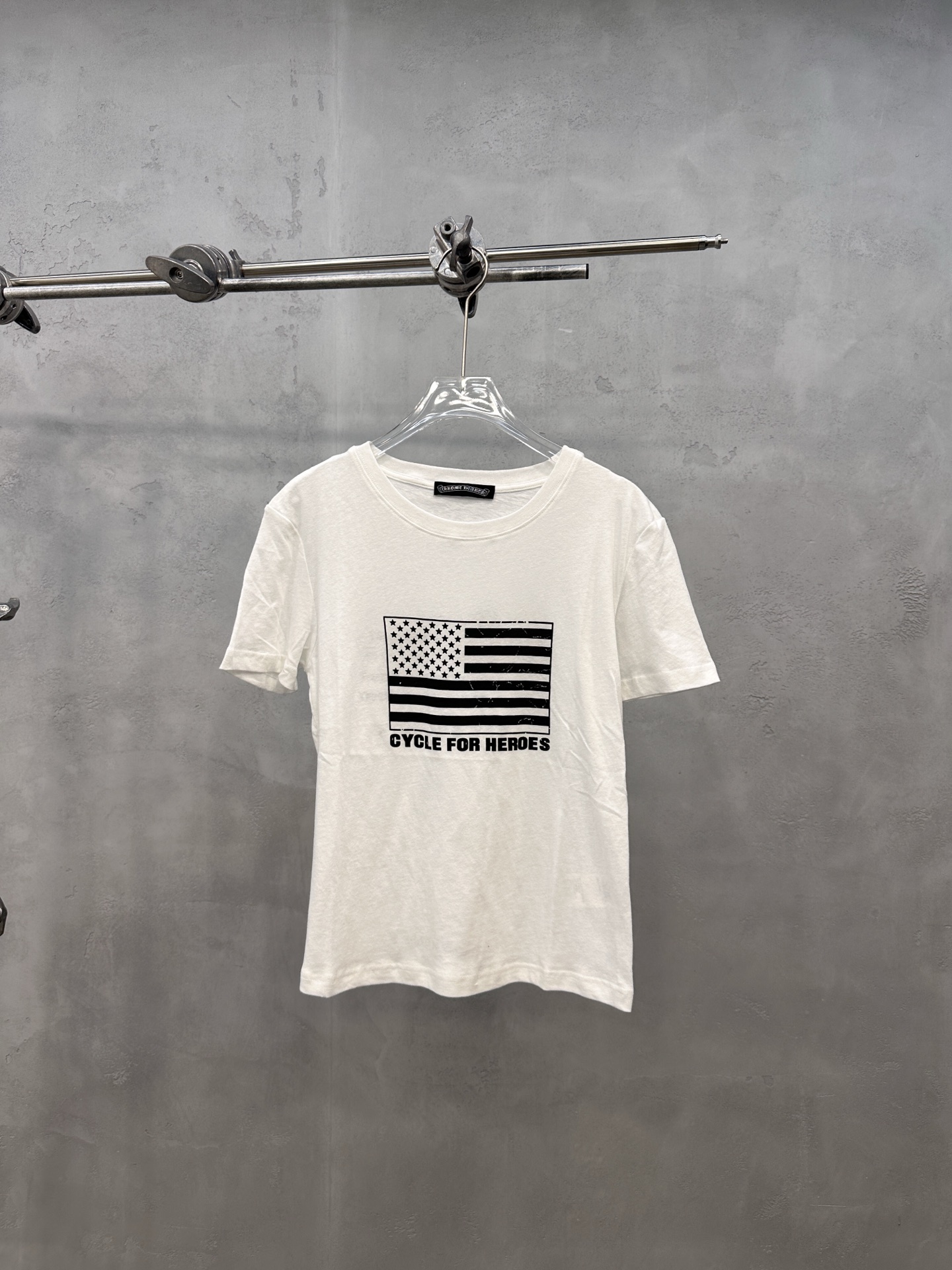 クロムハーツ × イクイノックス サイクル フォー ヒーローズ 2016 Tシャツ ホワイト 詳細画像 1