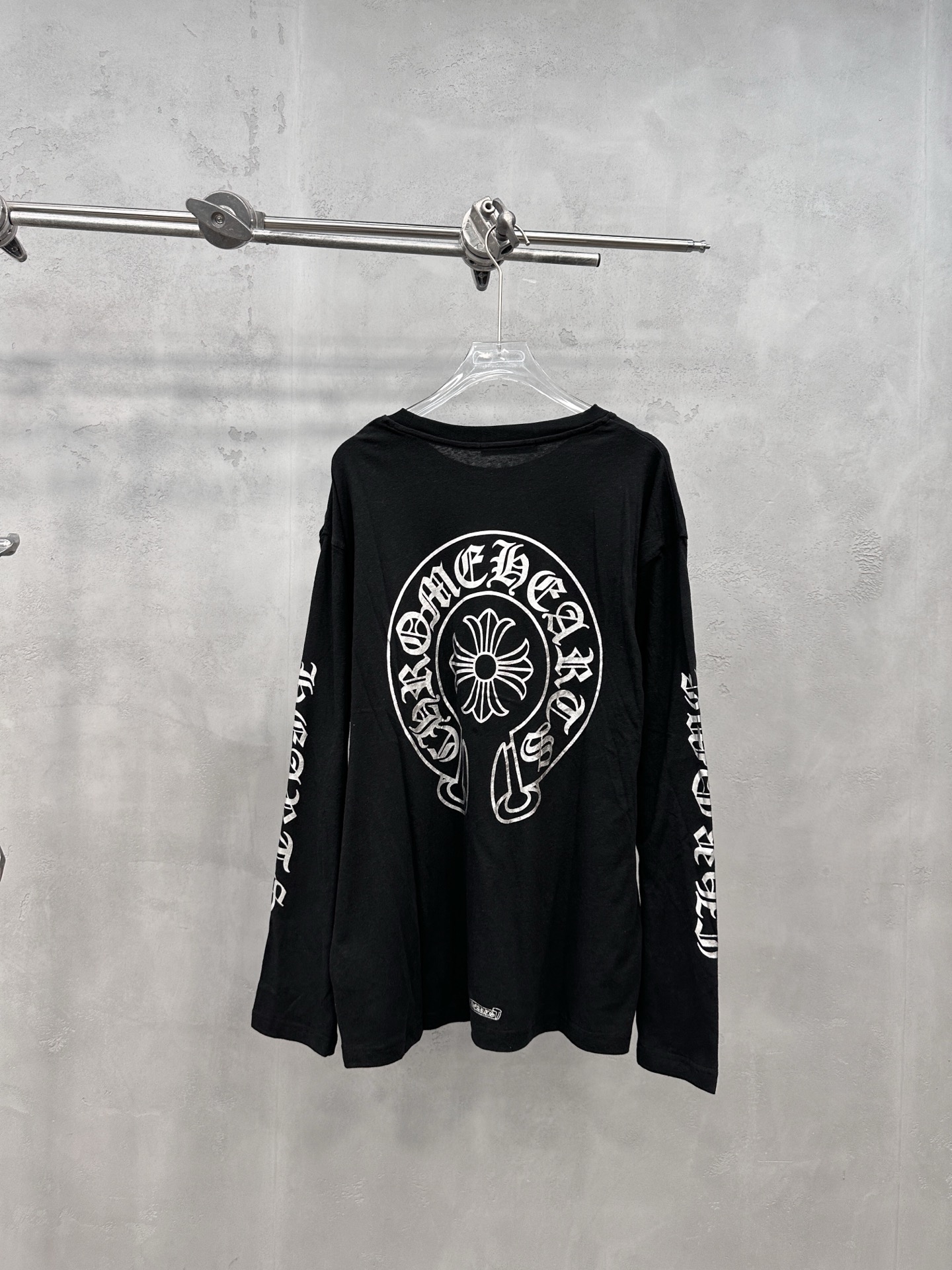 クロムハーツ シルバーフォイルプリント ウォッシュド ロングスリーブTシャツ ブラック 詳細画像 3